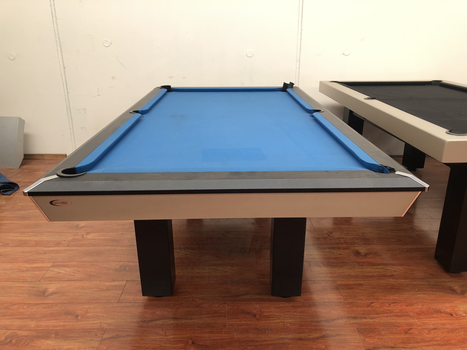 Special8 Foot Slate Penthouse Billiard Table