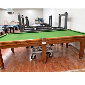 Melbourne Special - 9ft second hand pool table, sale as it is