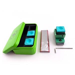 Magnetic chalk holder & clip w/ cue tip file and 3 premium chalks, Green